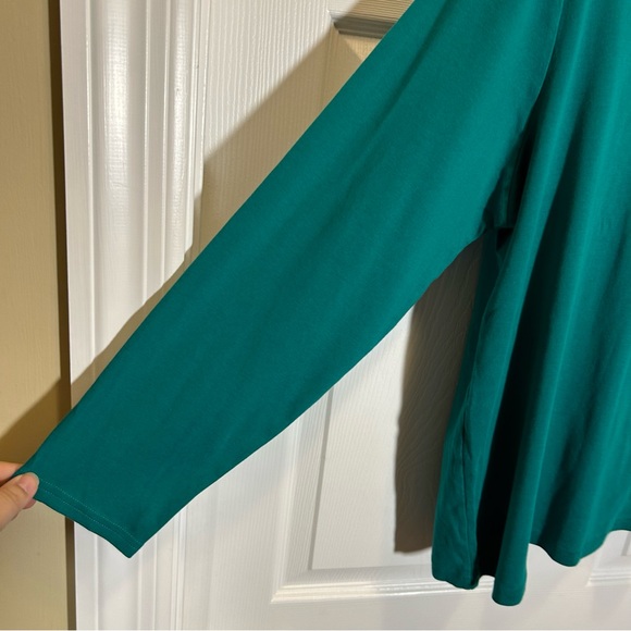 Croft & Barrow Long Sleeve Classic Tee - Picture 3 of 8